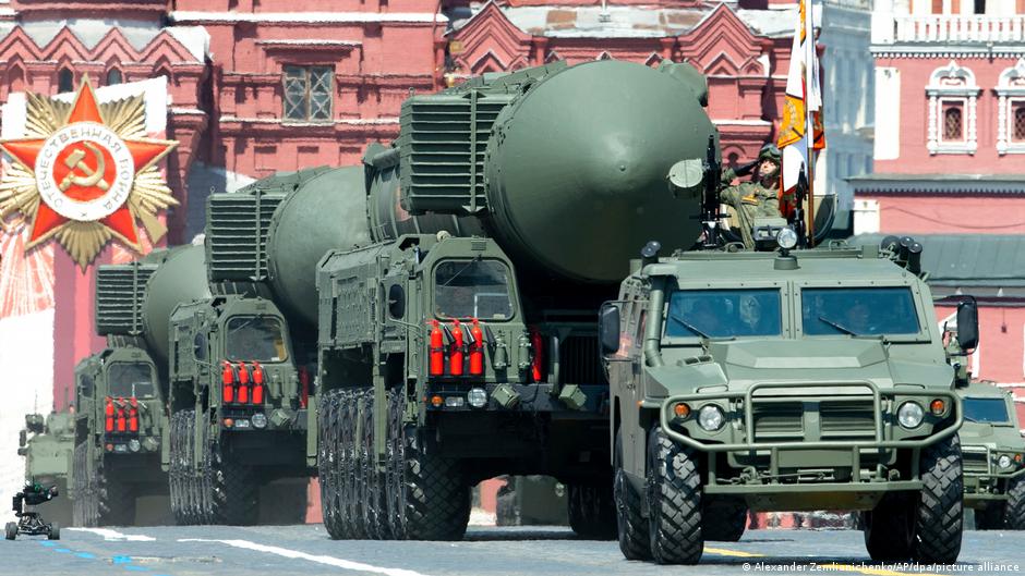 Lavrov kërcënon me luftë bërthamore dhe Luftën e 3-të Botërore. Ukraina: Rusia po e ndjen humbjen
